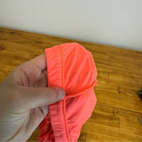 SKIMS Fits Everybody Scoop Neckline Bralette Bra Neon Pink Size Small - Picture 4 of 4